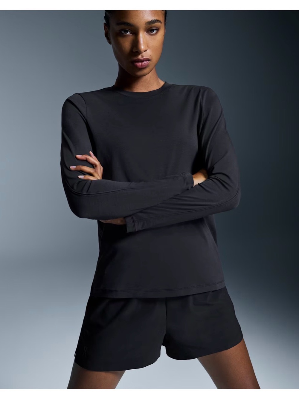 On Running - Women’s Focus Long T - Black - Size Small NWT